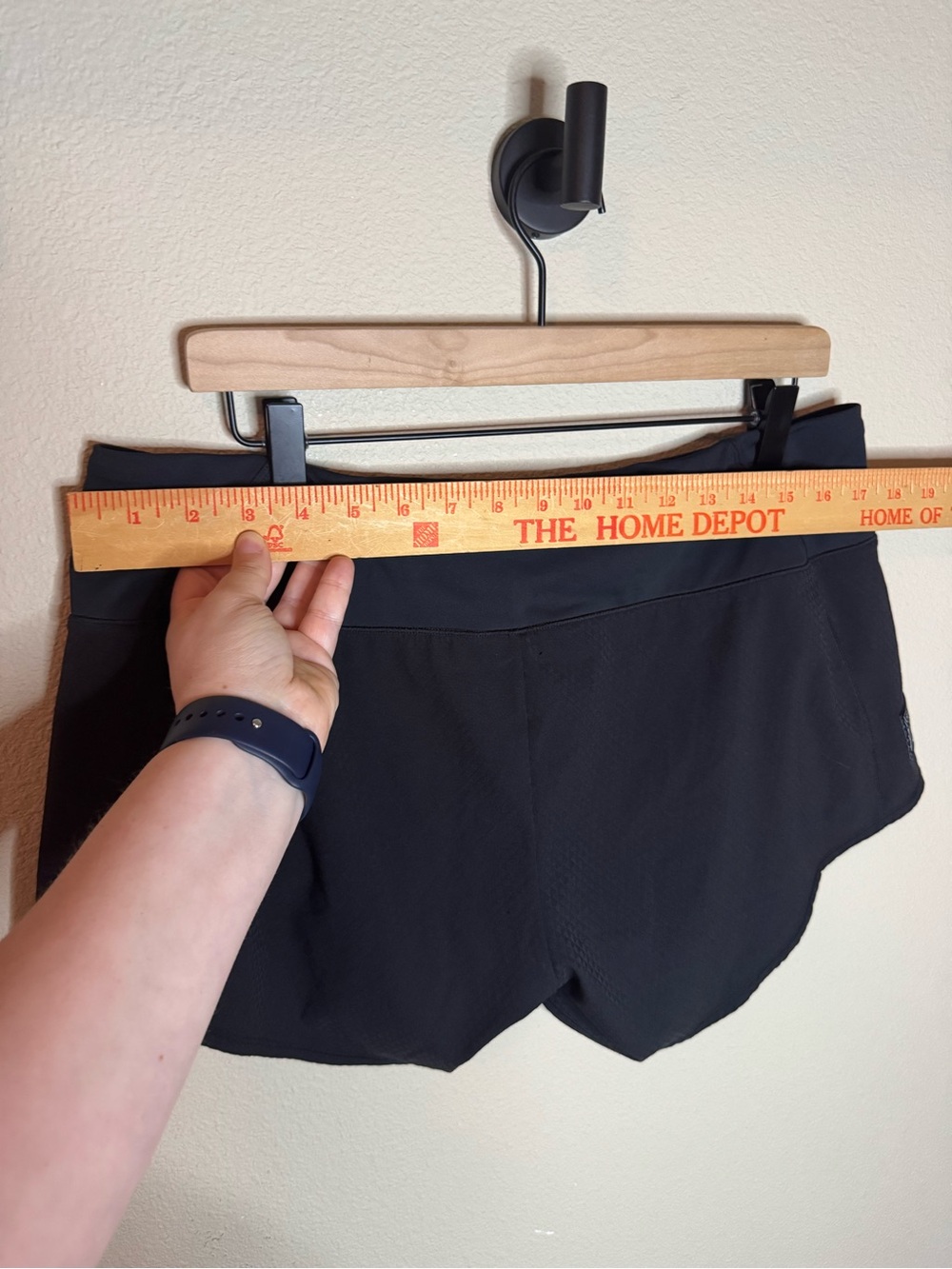 Oiselle Roga Shorts Black Size 10 - Picture 7 of 9